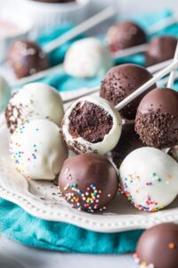 Chocolate Cake Pops 3 of 5