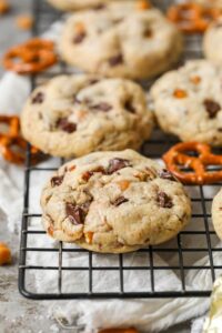 Pretzel caramel chocolate cookies 6 of 6