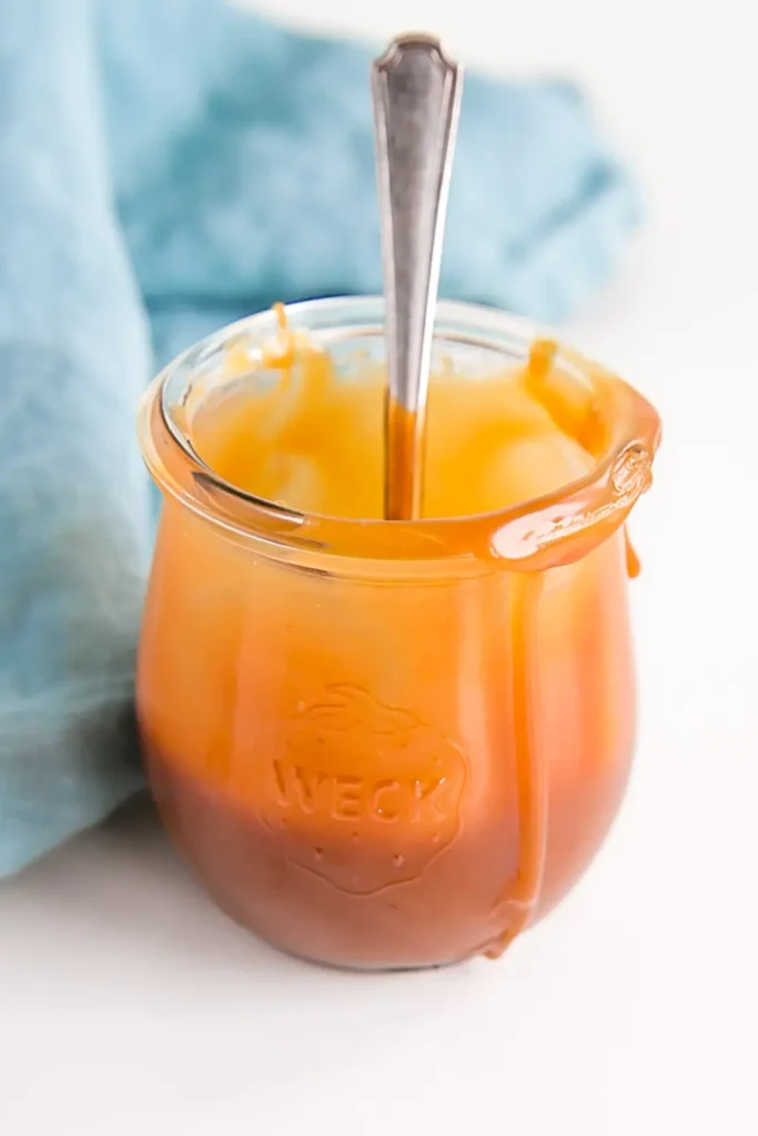 La façon la plus simple de préparer une délicieuse sauce caramel en 15 minutes 11 caramel sauce recipe 8 1024x1536 1