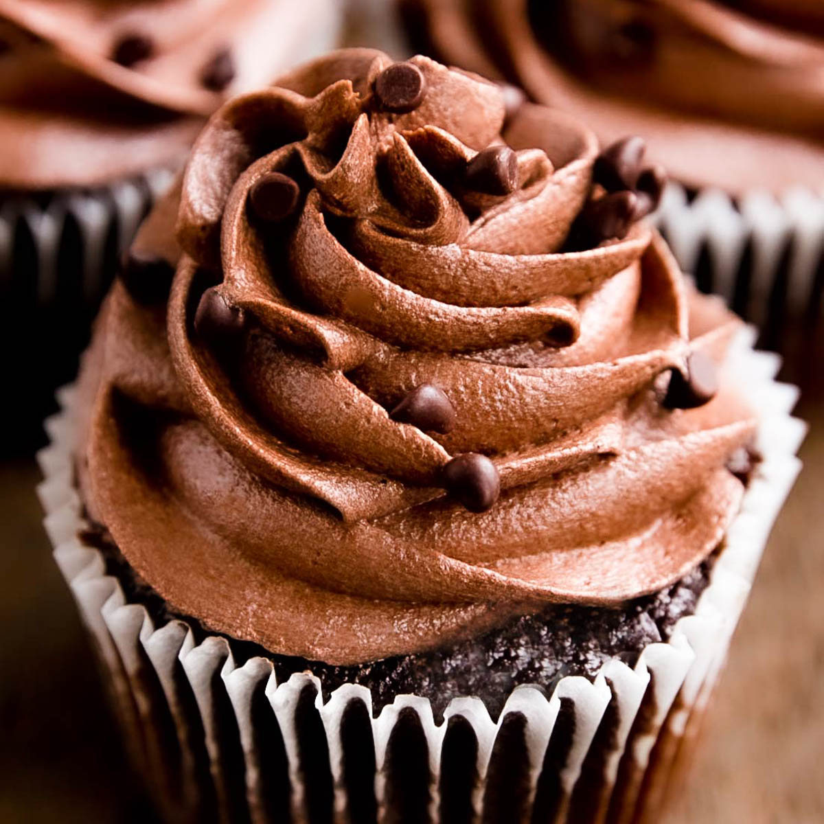 Préparez un Glaçage au Chocolat Facile et Succulent